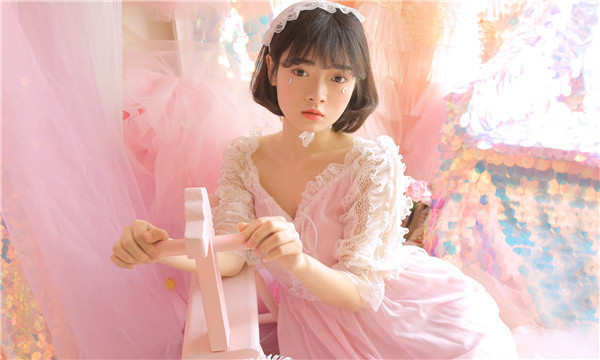 盐田供卵试管代怀生子多少钱？这一直是很多不孕不育家庭关注的话题。在中国，不孕不育的发生率越来越高，根据《中国不孕不育现状调研报告》显示，育龄夫妇的不孕不育率从20年前的3%增长至现在的12.5%-18.2%，患者人数高达6000万以上。在这样的背景下，许多家庭通过供卵试管来实现自己的生育梦想。那么，供卵试管代怀生子的费用到底是多少呢？
